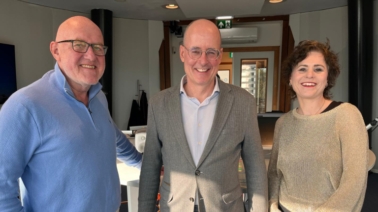 Links Ger Welbers, in het midden Jerry Griep en rechts Esther Zijl. (foto: Streekstad Centraal)